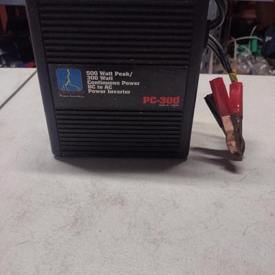 DC to AC Power Inverter- 500 Watt Peak/ 300 Watt Continuous (#14)