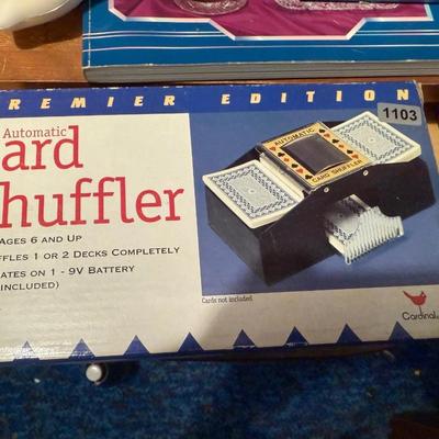 Card shuffler