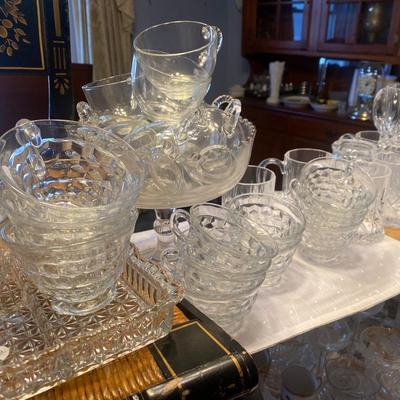 Lot 11: Front Room / Center Selection