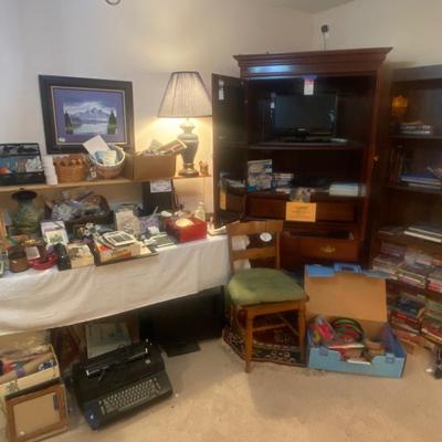Lot 12: Office Selection