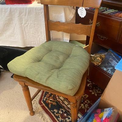 Lot 12: Office Selection