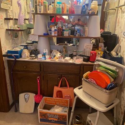 Lot 15: Clinique galore & Bathroom Selection