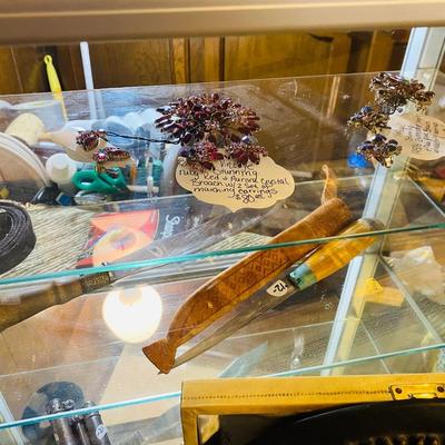 Lot 24: Jewelry Counter Selection