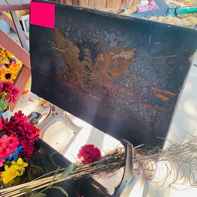 Lot 31: Patio Selection