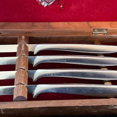 Steak knives