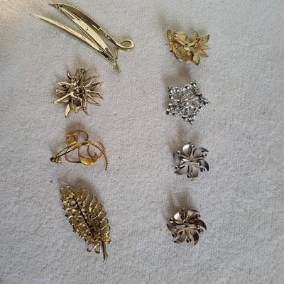 VINTAGE BROOCHES