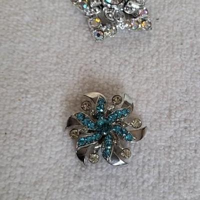 VINTAGE BROOCHES