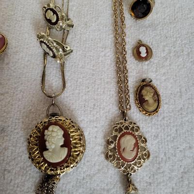 CAMEO VINTAGE JEWELRY