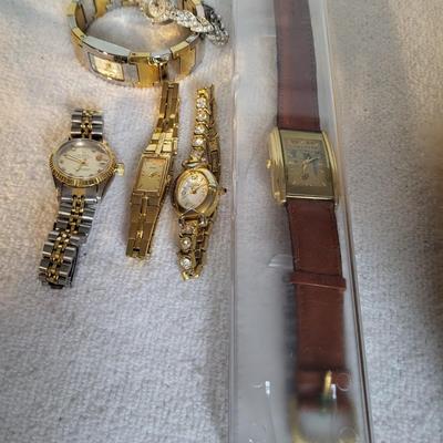 REPRODUCTION ROLEX AND OTHER WATCHES