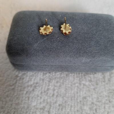 14K GOLD CAMEO PIERCED EARRINGS