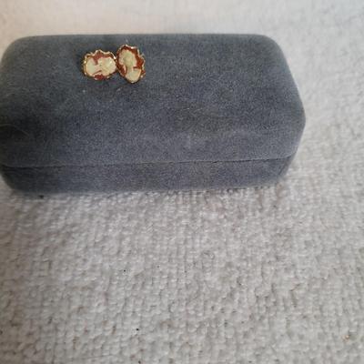 14K GOLD CAMEO PIERCED EARRINGS