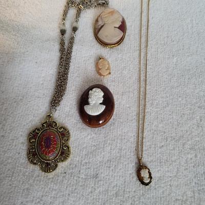 TIARA NECKLACE, 3 CAMEO BROOCHES AND 1 NECKLACE