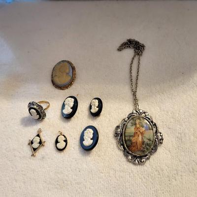 CAMEO BROOCHES, RING, NECKLACE & PENDANTS