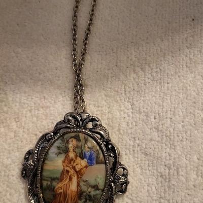 CAMEO BROOCHES, RING, NECKLACE & PENDANTS