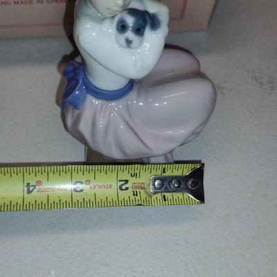 Nao by Lladro Porcelain Figurine- 'A Big Hug' (#1)