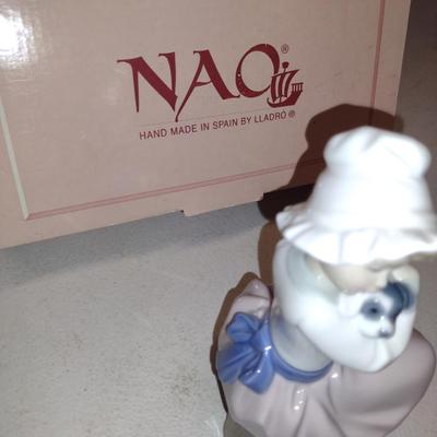 Nao by Lladro Porcelain Figurine- 'A Big Hug' (#1)