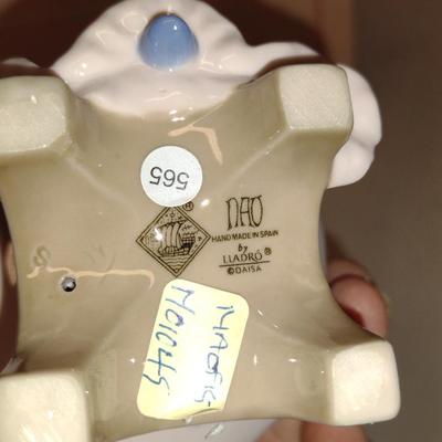 Nao by Lladro Porcelain Figurine- 'A Big Hug' (#1)