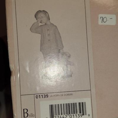 Nao by Lladro Porcelain Figurine- 'Sleepy-Head' (#3)