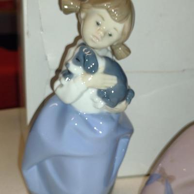 Pair of Nao by Lladro Porcelain Figurine- 'Girl with Sleepy Puppy' and 'Spring Breeze' (#8)