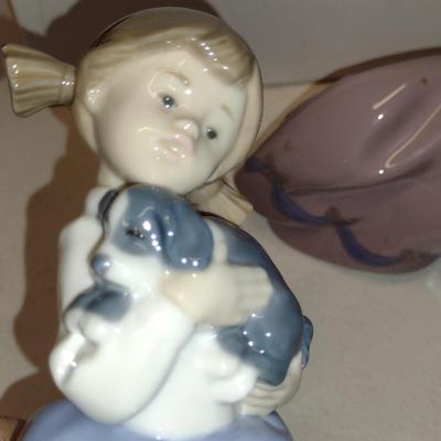 Pair of Nao by Lladro Porcelain Figurine- 'Girl with Sleepy Puppy' and 'Spring Breeze' (#8)