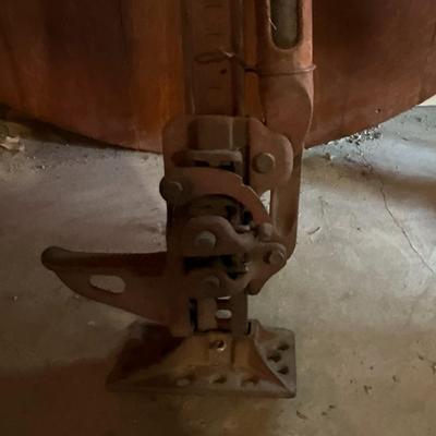 Metal jack