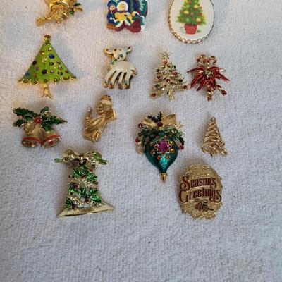 HOLIDAY BROOCHES