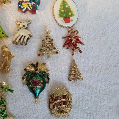 HOLIDAY BROOCHES