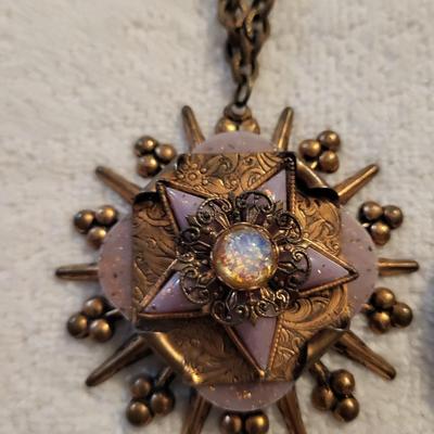 CAMEO BROOCHES AND 2 NECKLACES
