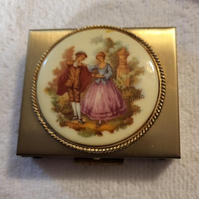 VICTORIAN PILL BOX AND SOME COSTUME JEWELRY