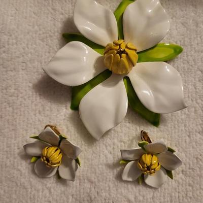 FLORAL COSTUME JEWELRY