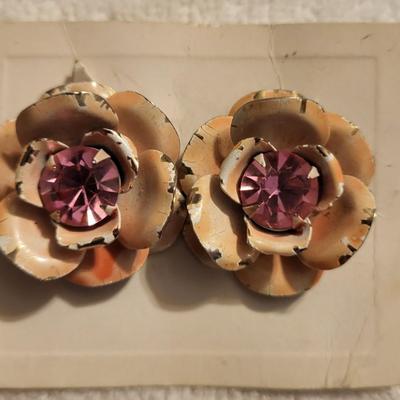 FLORAL COSTUME JEWELRY