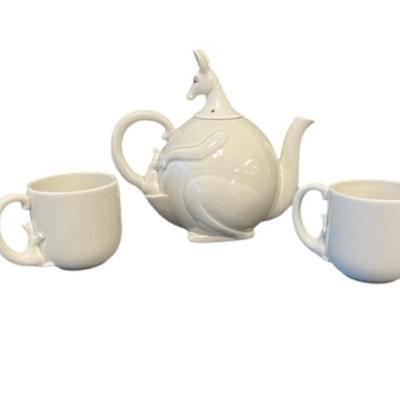 Vintage Fitz & Floyd Kangaroo Teapot and Cups