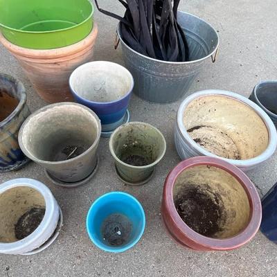Varity of planting pots