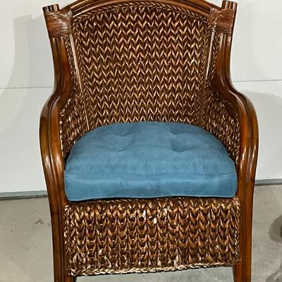 Pier1 Wicker chair with cushion