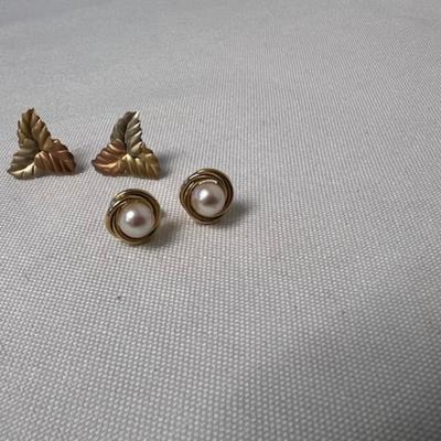 Stamped and/or Tested 14K Gold Earrings [2.82g]