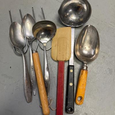 Lot kitchen utensils