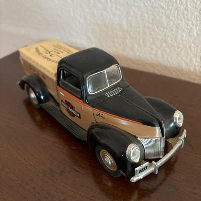 Lot 58 - Collectable Harley Davidson Vintage Truck Bank