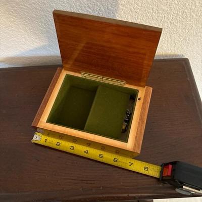 Lot 61 - Marquetry Wood Reuge Music Jewelry Box Plays Edelweiss