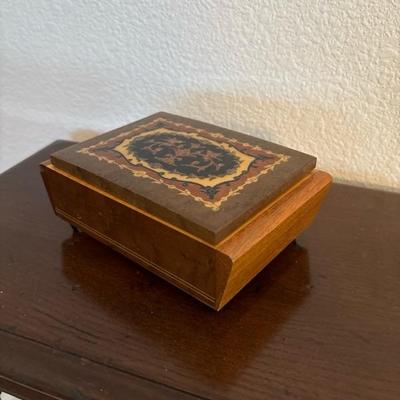 Lot 61 - Marquetry Wood Reuge Music Jewelry Box Plays Edelweiss