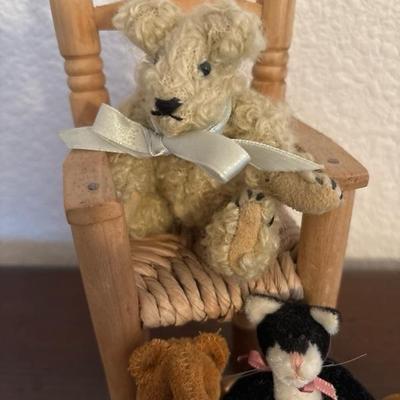 Lot 64 - Miniature Bears, Cat (Some are Boyd's)