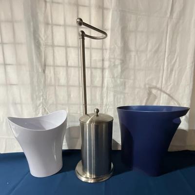 Bathroom accesories