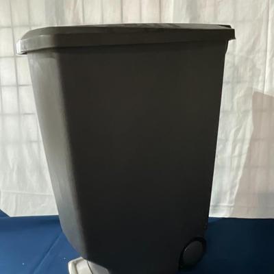 Garbage baskets