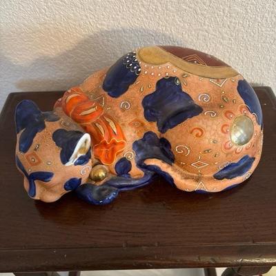Lot 68 - Vintage Sleeping Cat Kutani Style Moriage Decorated Porcelain