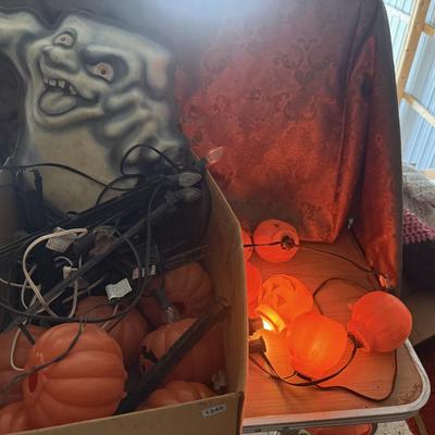 Pumpkin lights with stakes