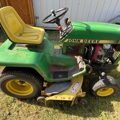 John Deer 318 Mower 52” w/Honda Engine