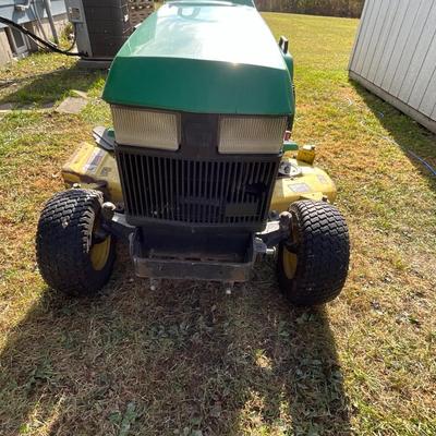 John Deer 425 Riding Mower 58” deck Liquid cooled engine