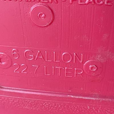 Gas containers