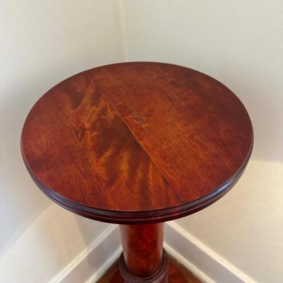 Beautiful Wood Pedestal Stand
