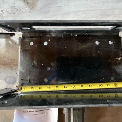 Truck Winch Quick Mounting Plate