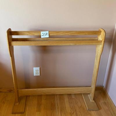Wood Quilt Rack